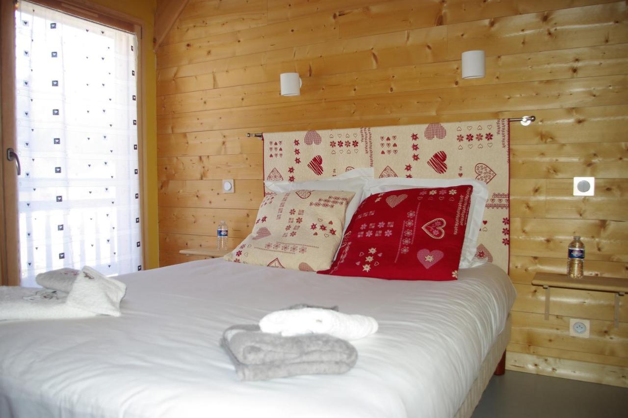 Chalet Aux 3 Biches Mieussy Exterior photo